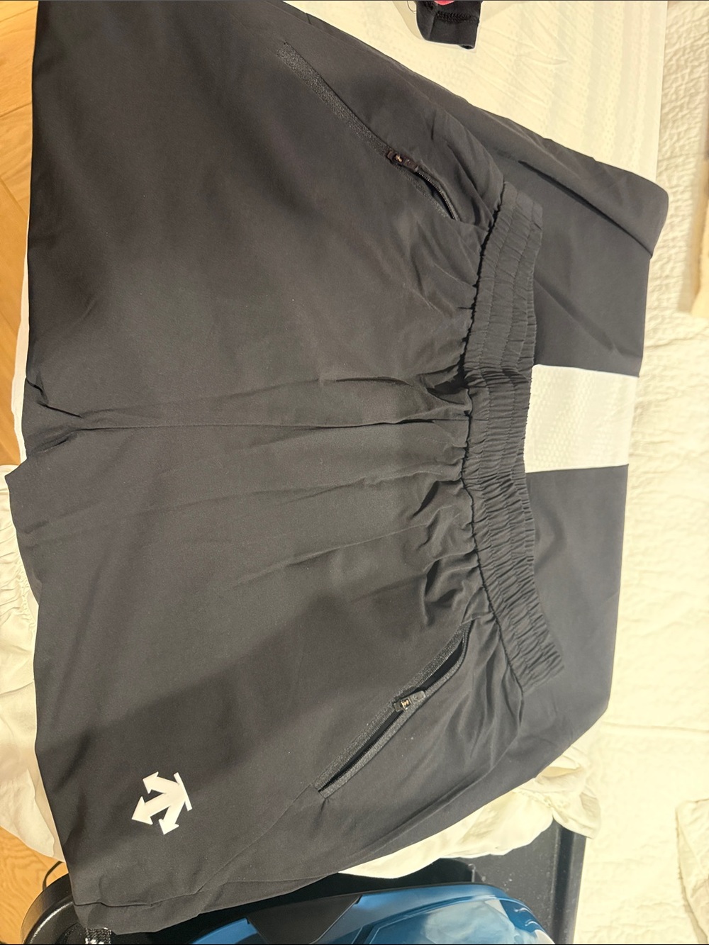 Descente Black Athletic pantswith White Logo Tag